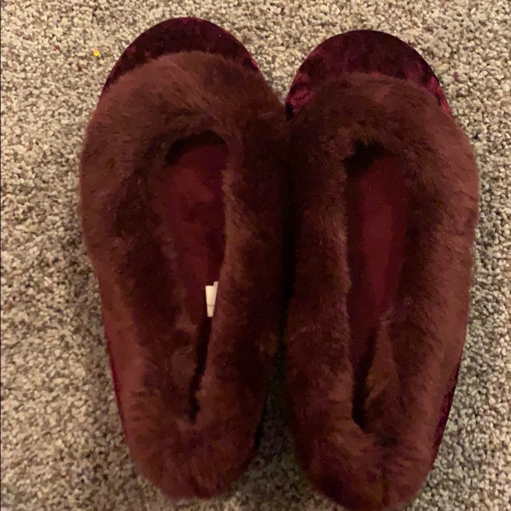 Maroon S/M slippers